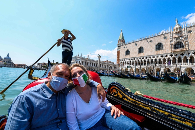 Į Veneciją plūstant turistams duris vėl atveria Dožų rūmai