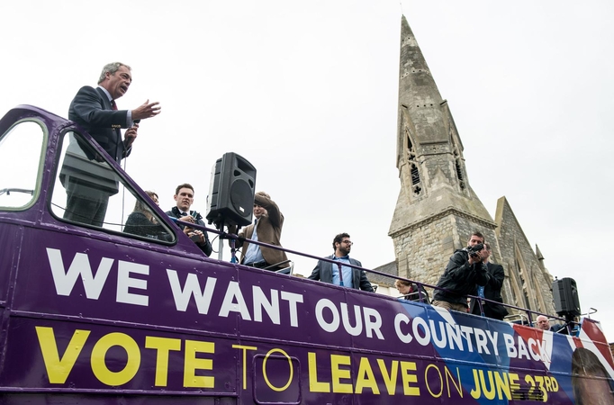 Apklausos: Britanija vis tvirčiau žengia link „Brexit“