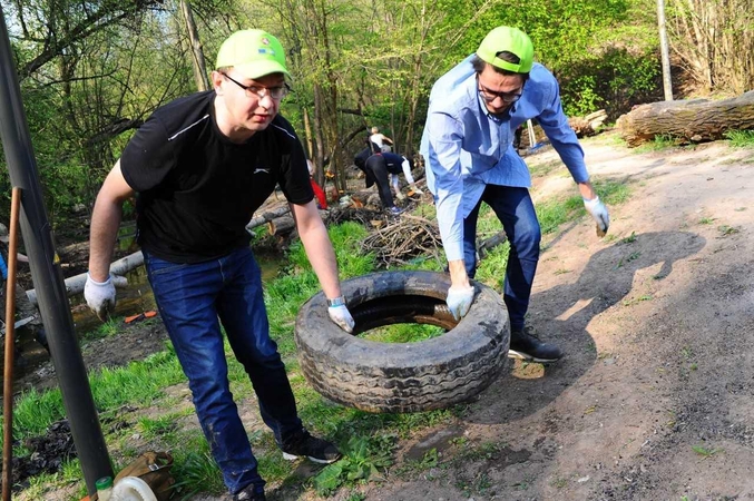 „Darom“ radiniai: du negyvi kalakutai, buteliai su šlapimu ir daug plastiko