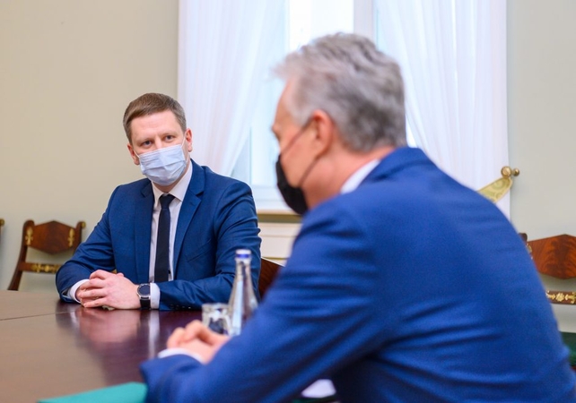 Simonas Kairys ir Gitanas Nausėda