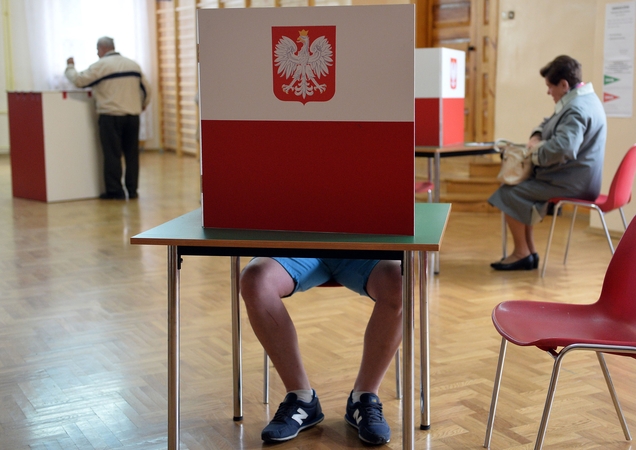Lenkijos prezidento rinkimai įvyks per 74 dienų laikotarpį
