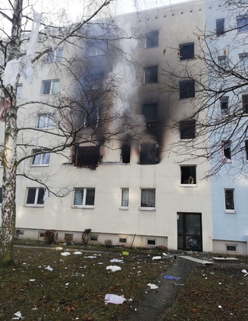 Sprogimas daugiabutyje Vokietijoje: žuvo žmogus, mažiausiai 25 sužeisti