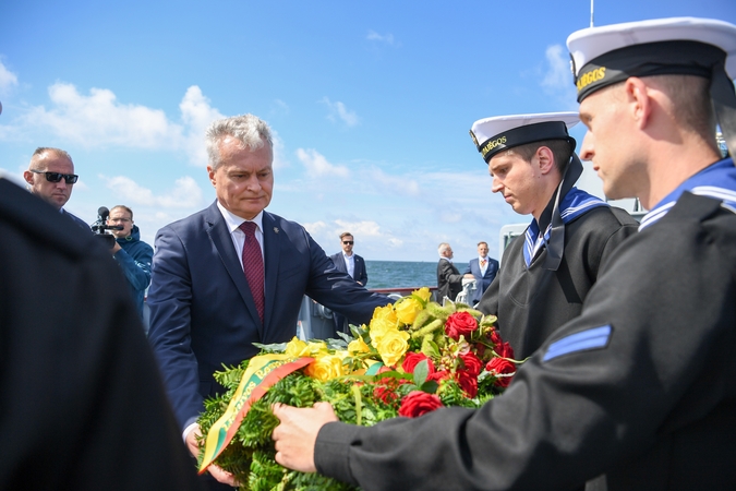 G. Nausėda lankėsi Klaipėdoje, pagerbė žuvusius jūroje