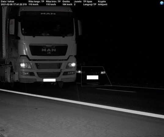 Kauno rajone vairuotojas lėkė net 184 km/val. greičiu