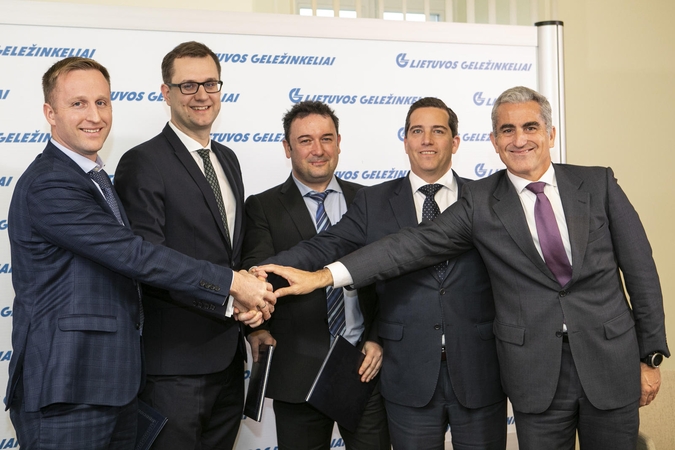 Pasirašyta 363 mln. eurų geležinkelio elektrifikavimo sutartis