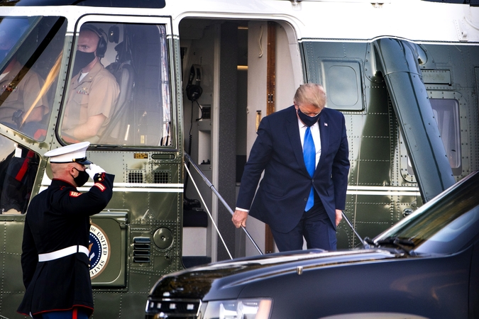 Koronovirusu užsikrėtęs D. Trumpas gydomas kariuomenės ligoninėje