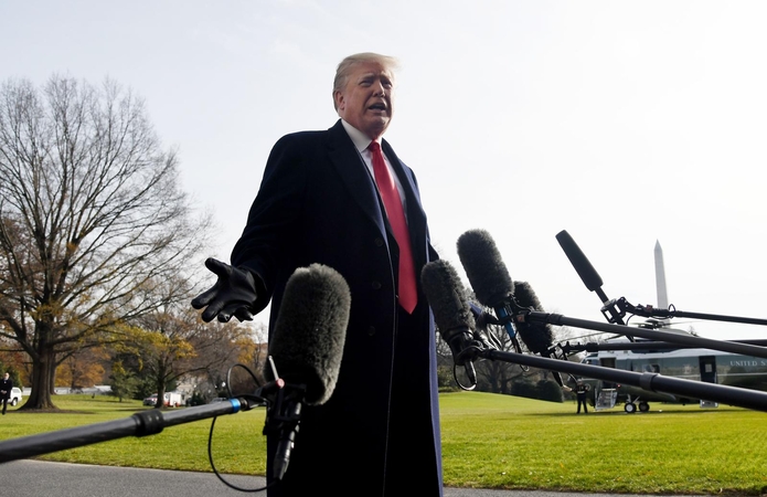 CNN: D. Trumpas nerimauja dėl apkaltos galimybės