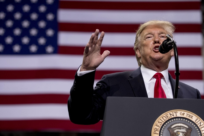 D. Trumpas padarė 10 tūkst. klaidingų pareiškimų