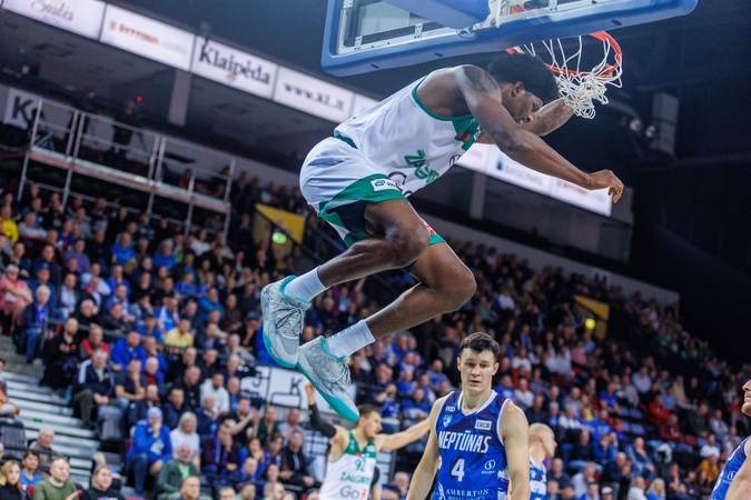 Pasipriešinimo sulaukęs „Žalgiris“ išsivežė sunkią pergalę iš Klaipėdos
