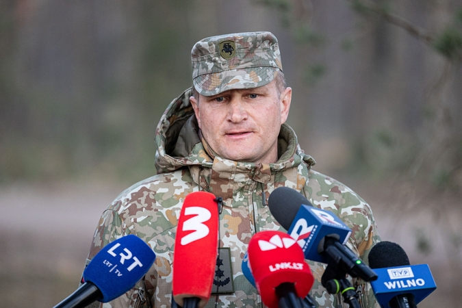 Pabradės gelbėjimo operacijos vadovo komentaras ir į poligoną vykstanti technika