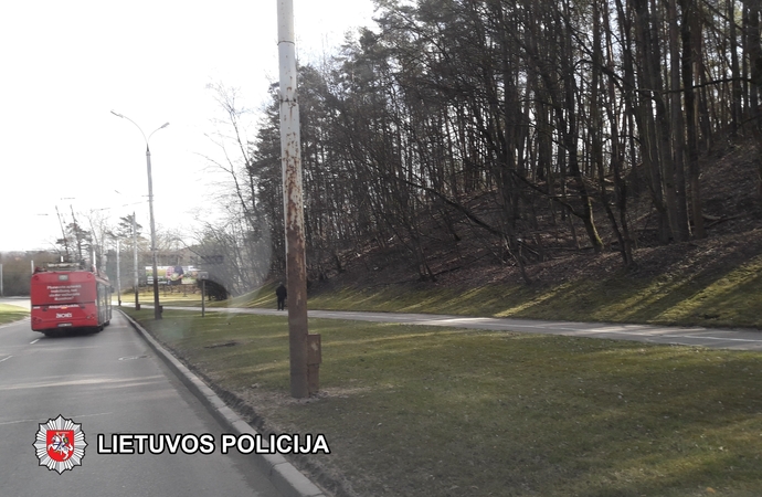 Pareigūnai ieško eismo įvykio liudininkų