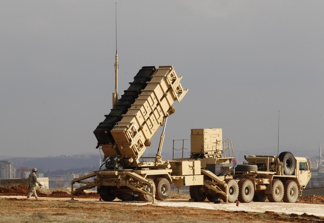 Lenkija artėja prie raketų „Patriot“ pirkimo iš „Ratheon“