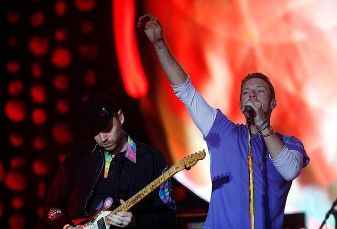 „Coldplay“ prisijungs prie koncerto Indijoje prieš skurdą