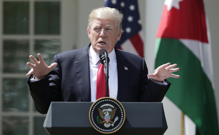 D. Trumpas vėl pakartojo, kad sunaikins „Islamo valstybę“ 