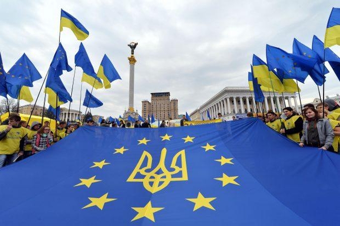 Trys žingsniai, kuriuos turėtume žengti, padėdami Ukrainai 