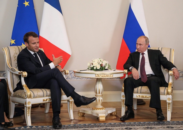 Emmanuelis Macronas ir Vladimiras Putinas