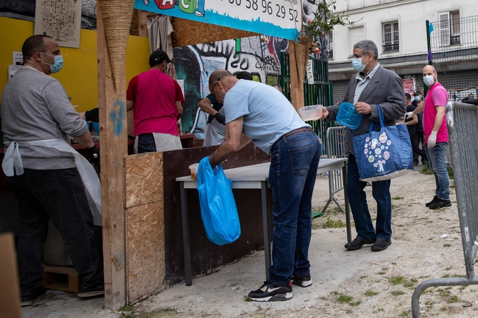 Prancūzijoje užregistruota per 7 000 naujų koronaviruso infekcijos atvejų