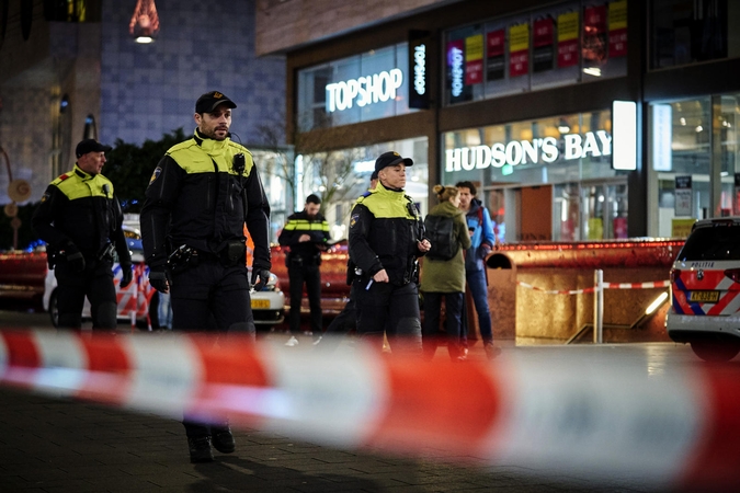 Nyderlandų policija ieško tris paauglius sužeidusio užpuoliko