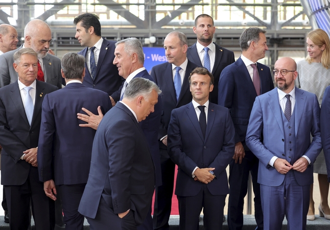 ES suteikė kandidatės statusą Ukrainai ir Moldovai 