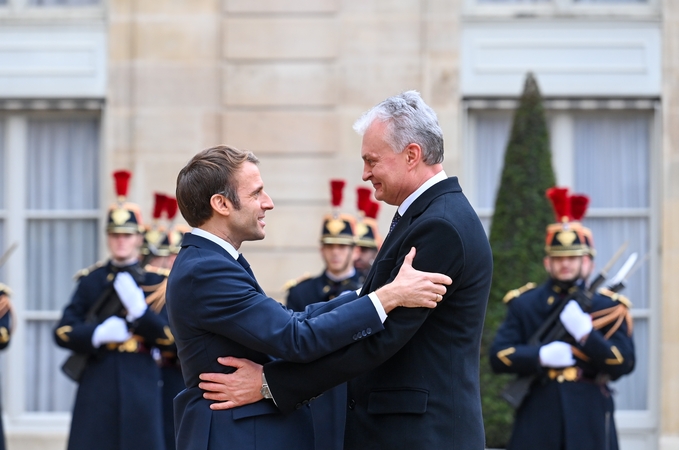 Emmanuelis Macronas ir Gitanas Nausėda