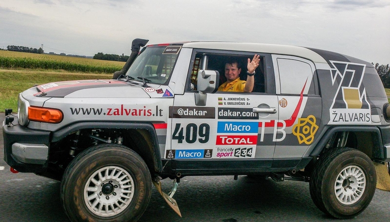 Argentinoje apvogtas Dakaro raliui paruoštas A. Juknevičiaus automobilis