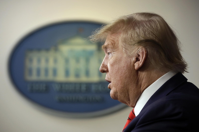 D. Trumpas vėl užsipuolė Kiniją