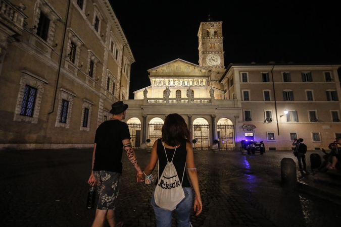Italijoje bendras koronaviruso aukų skaičius padidėjo iki 34 833
