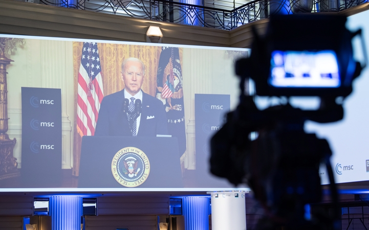 J. Bidenas: Amerika sugrįžo