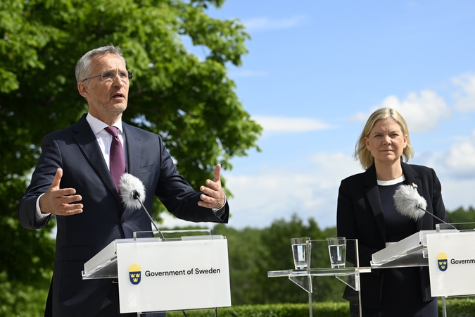 NATO vadovas: dabar Švedija saugesnė nei prieš pateikiant prašymą įstoti į NATO