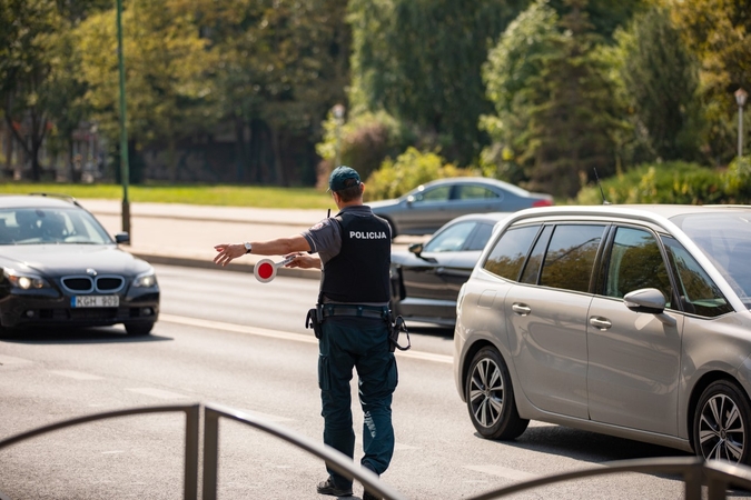 Per pusdienį uostamiestyje pareigūnai nustatė du neblaivius vairuotojus 