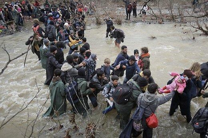 Bandydami patekti į Makedoniją nuskendo trys afganų migrantai