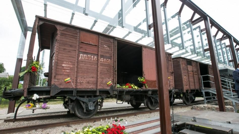 Rumšiškėse minimos 75-osios masinių tremčių metinės
