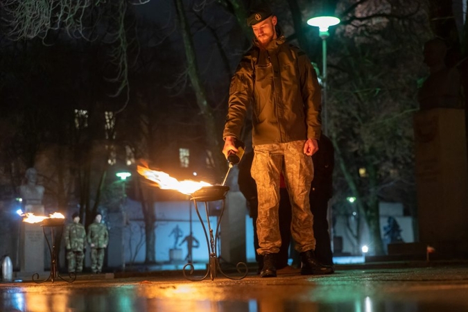 Atmintis gyva: vėl liepsnojo Sausio 13-osios laužai
