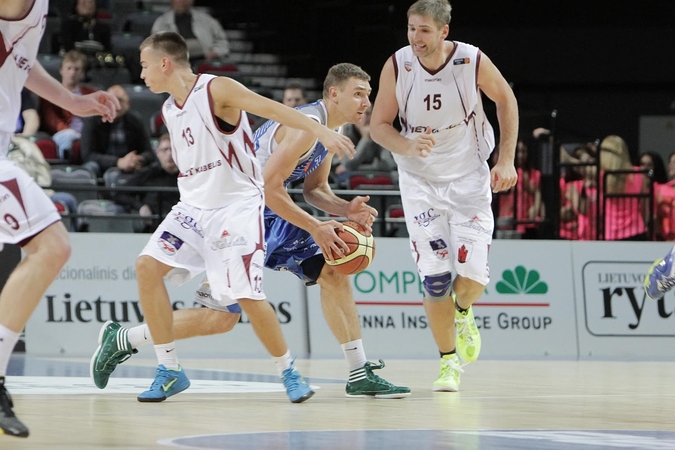 "Lietkabelis" lopo spragas