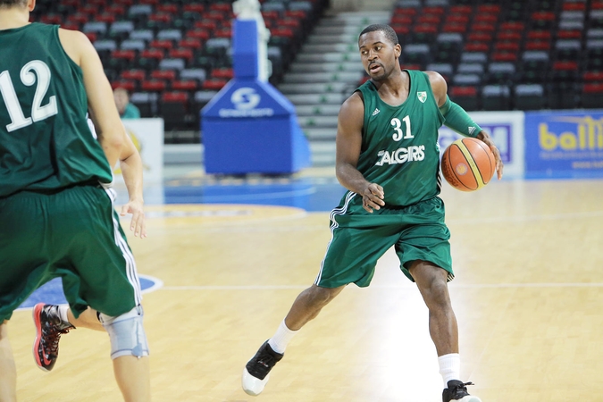 "Žalgiris" Stambule neprilygo "Anadolu Efes" krepšininkams