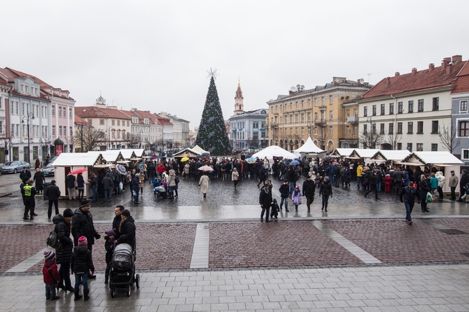 Vilniaus rotušės aikštėje šurmuliuos kitokia Kalėdų mugė 