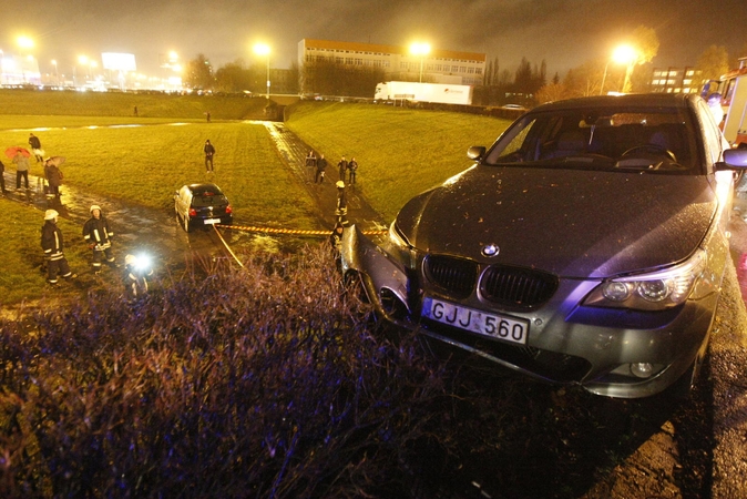 Į „gaudyklę“ įlėkė automobilis