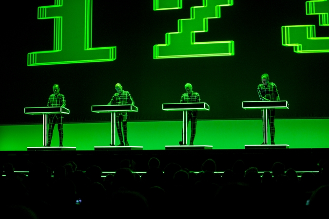 „Kraftwerk“ koncerte Kaune – skaitmenizuoti 3D vaizdai