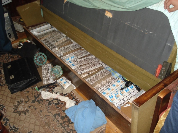 Vilniaus rajono gyventojo namuose – tūkstančiai pakelių kontrabandinių cigarečių