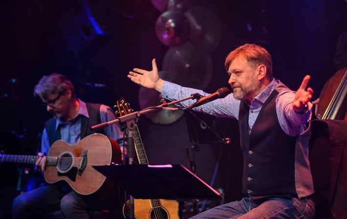 Festivalyje „Akacijų alėja“ – legendinių bardų pasirodymai