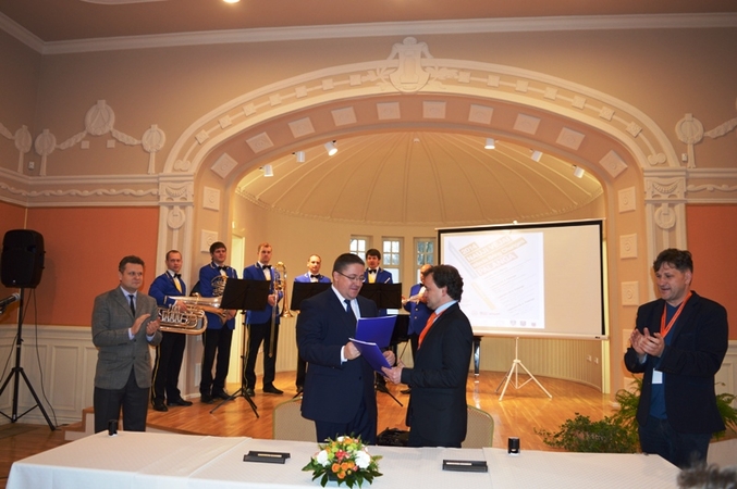 Palanga stiprina varinių pučiamųjų instrumentų muzikos tradicijas 