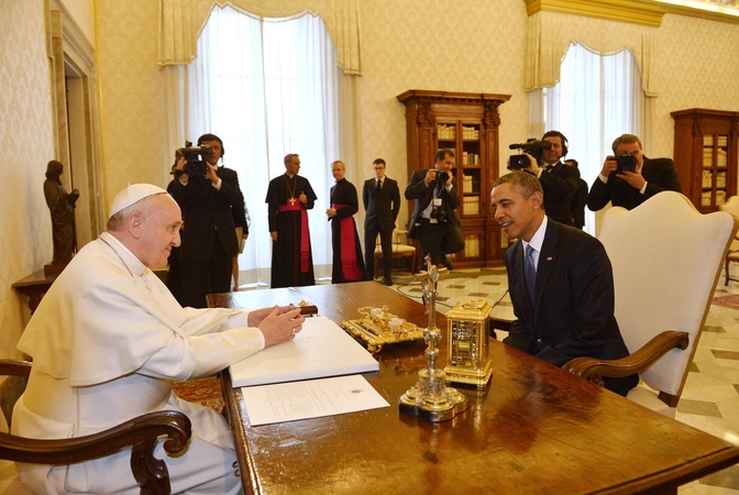 B. Obama pirmąkart susitiko su popiežiumi Pranciškumi