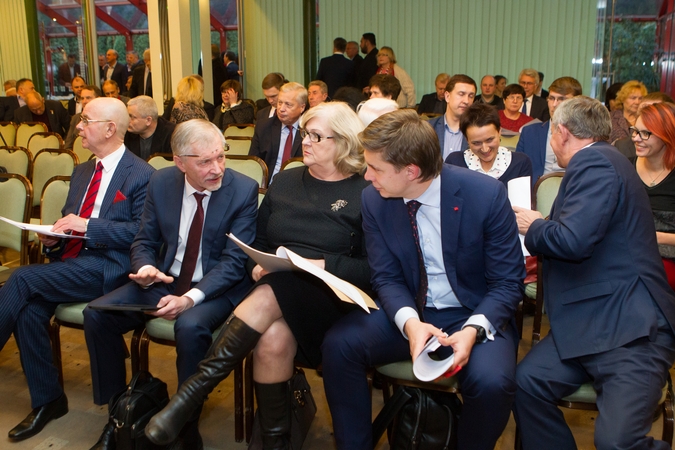 Socialdemokratai apsisprendė dalyvauti koalicijoje su „valstiečiais“