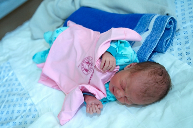 Apdovanoti Pasaulinę nerūkymo dieną gimę naujagimiai