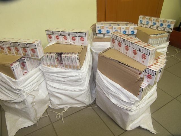  Kontrabandininkai iš Baltarusijos rūkalus permetė į Lietuvą 