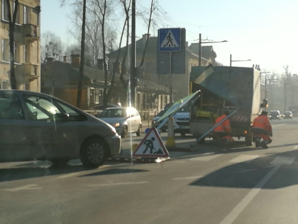 Kauno gatvėse – sunkiai įveikiamos kliūtys vairuotojams