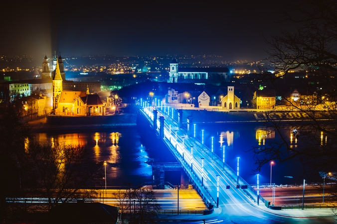 Kaunas nemiega ir naktį