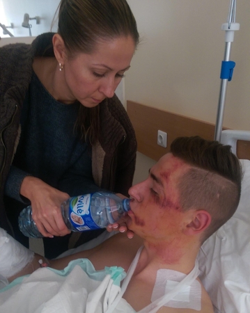 20-ąjį gimtadienį pirtyje šventęs E.Razarionovas susilaužė abi rankas.