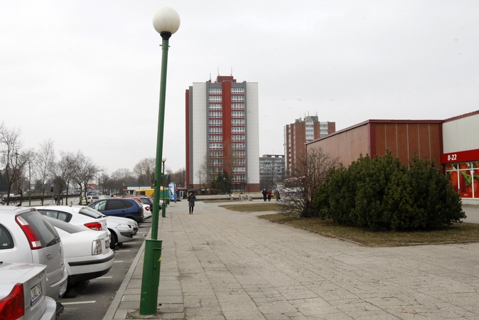 Debreceno aikštės dalis prie Naujakiemio gatvės turėtų būti suremontuota dar šiemet.