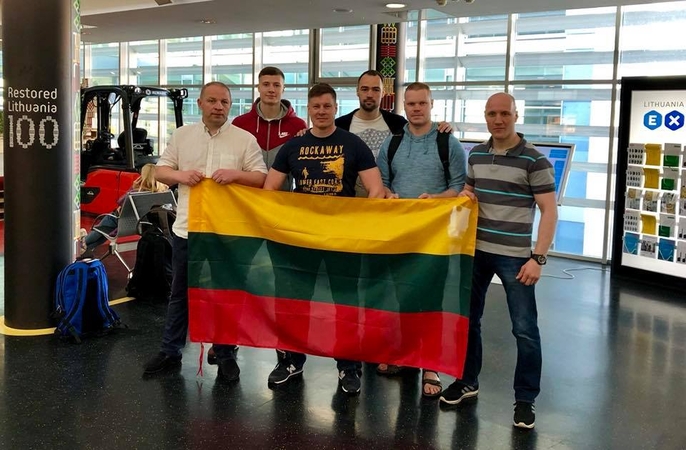 Į Meksikos kurortą – ne poilsiauti, o į kovų ringą